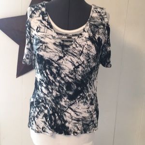 💐Rock & Republic Cold Shoulder Top💐